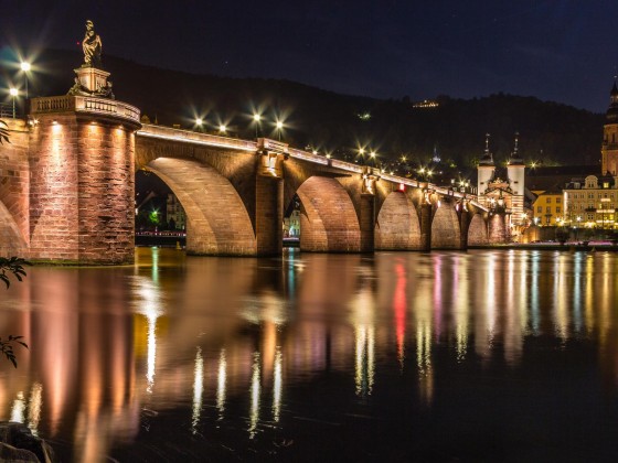 Alte Heidelberger Brücke bei Nacht